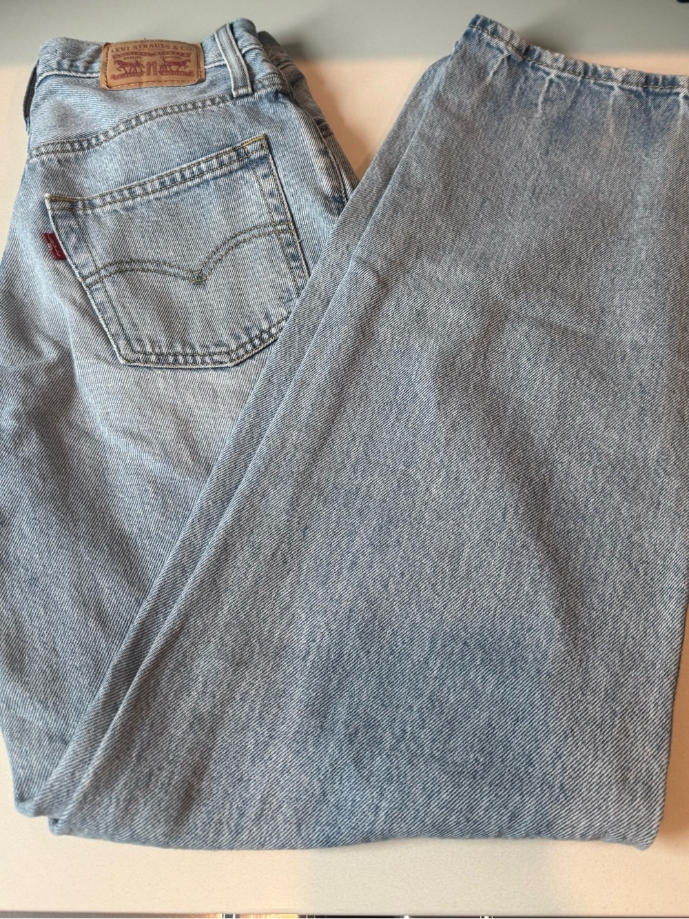 Levi's Light Blue Relaxed Fit women’s Jeans